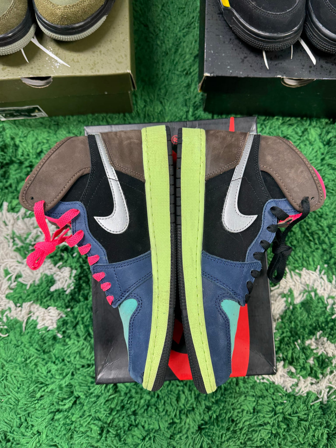 Jordan 1 Retro High Tokyo Bio Hack (GS) USED