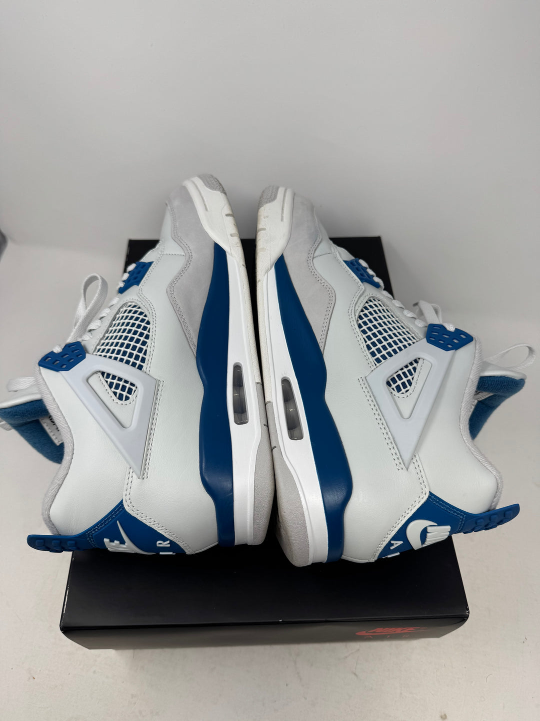 Jordan 4 Retro Military Blue (2024)