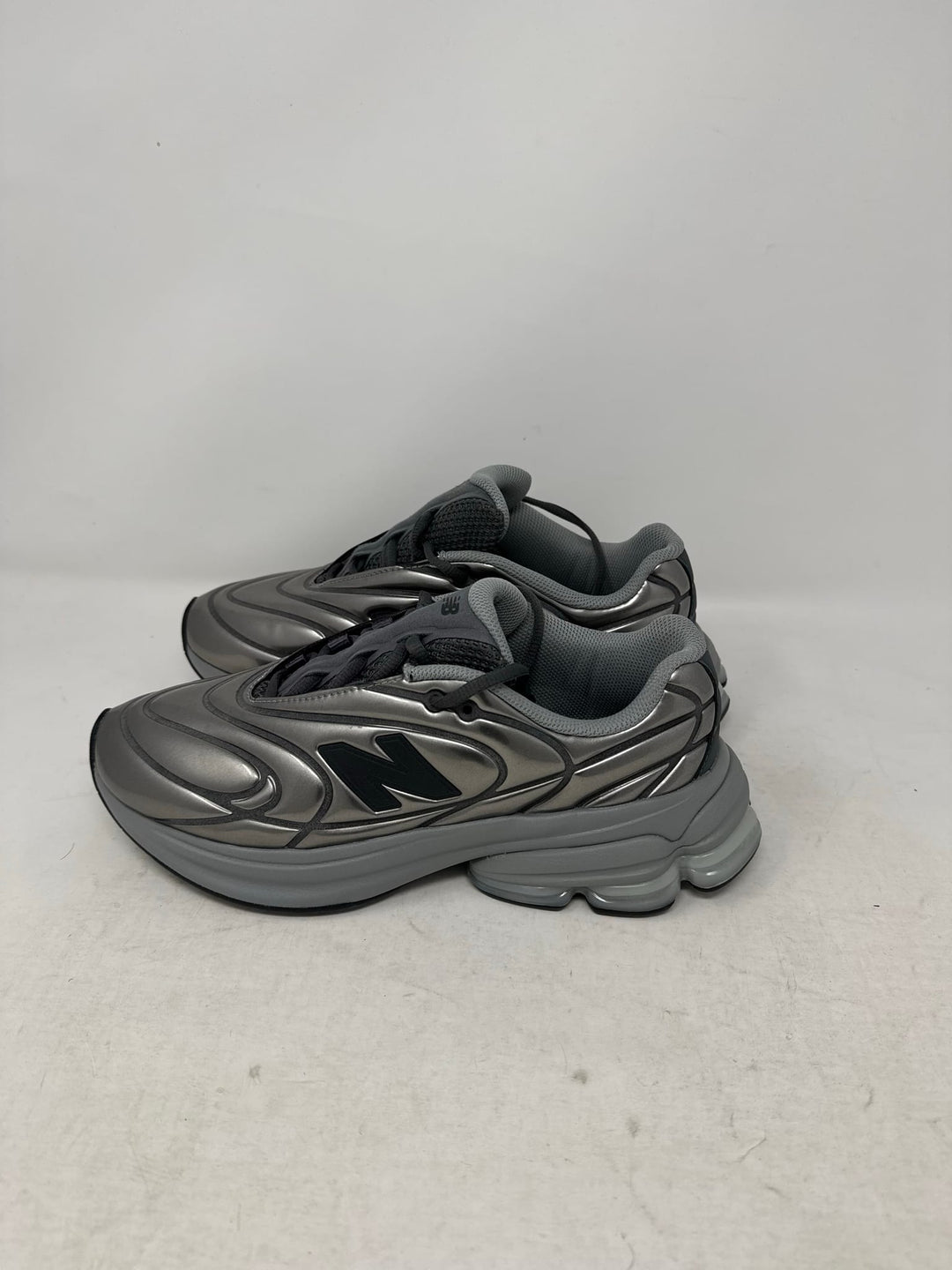 New Balance 5030 Metallic Silver Grey USED