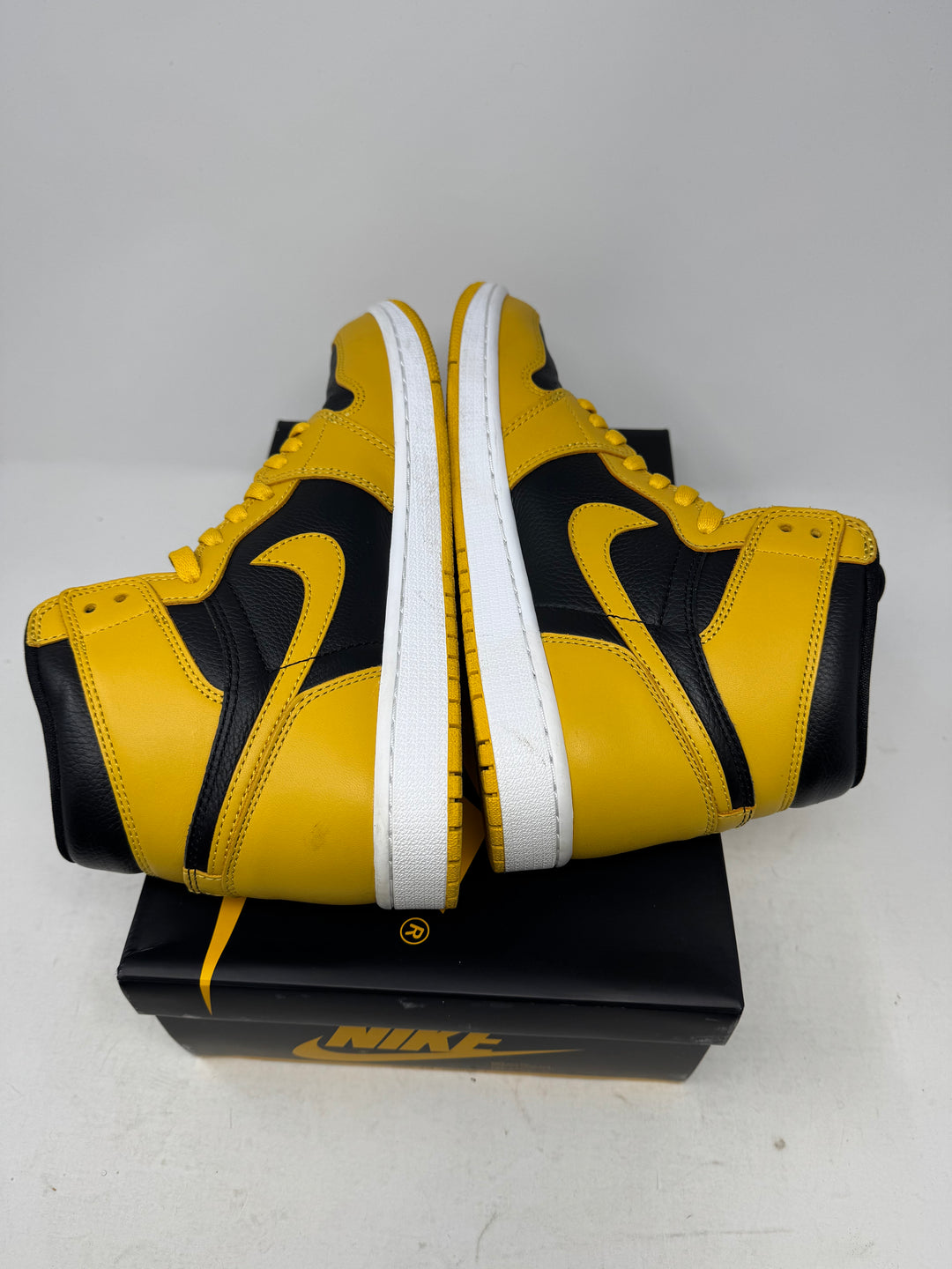 Jordan 1 Retro High Pollen USED