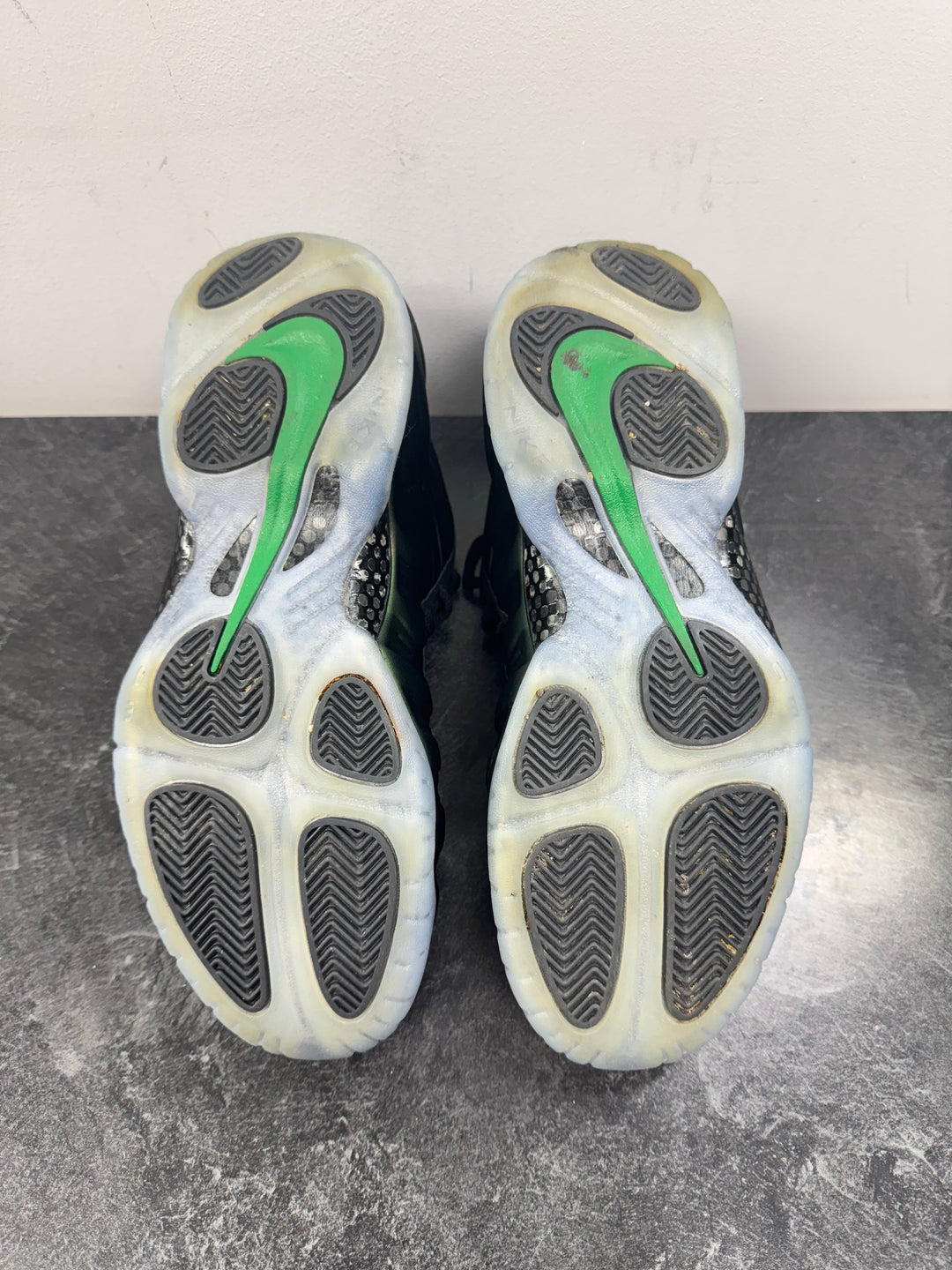 Nike Air Foamposite Pro Pine Green (2025) USED