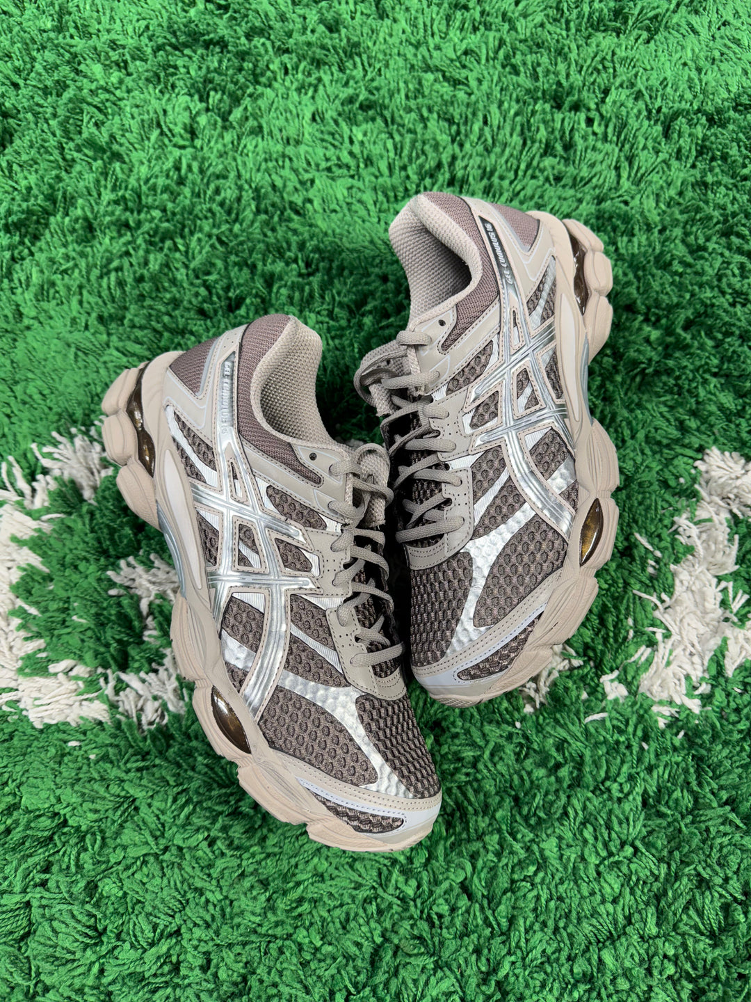 ASICS Gel-Cumulus 16 Cocoa powder Pure Silver USED