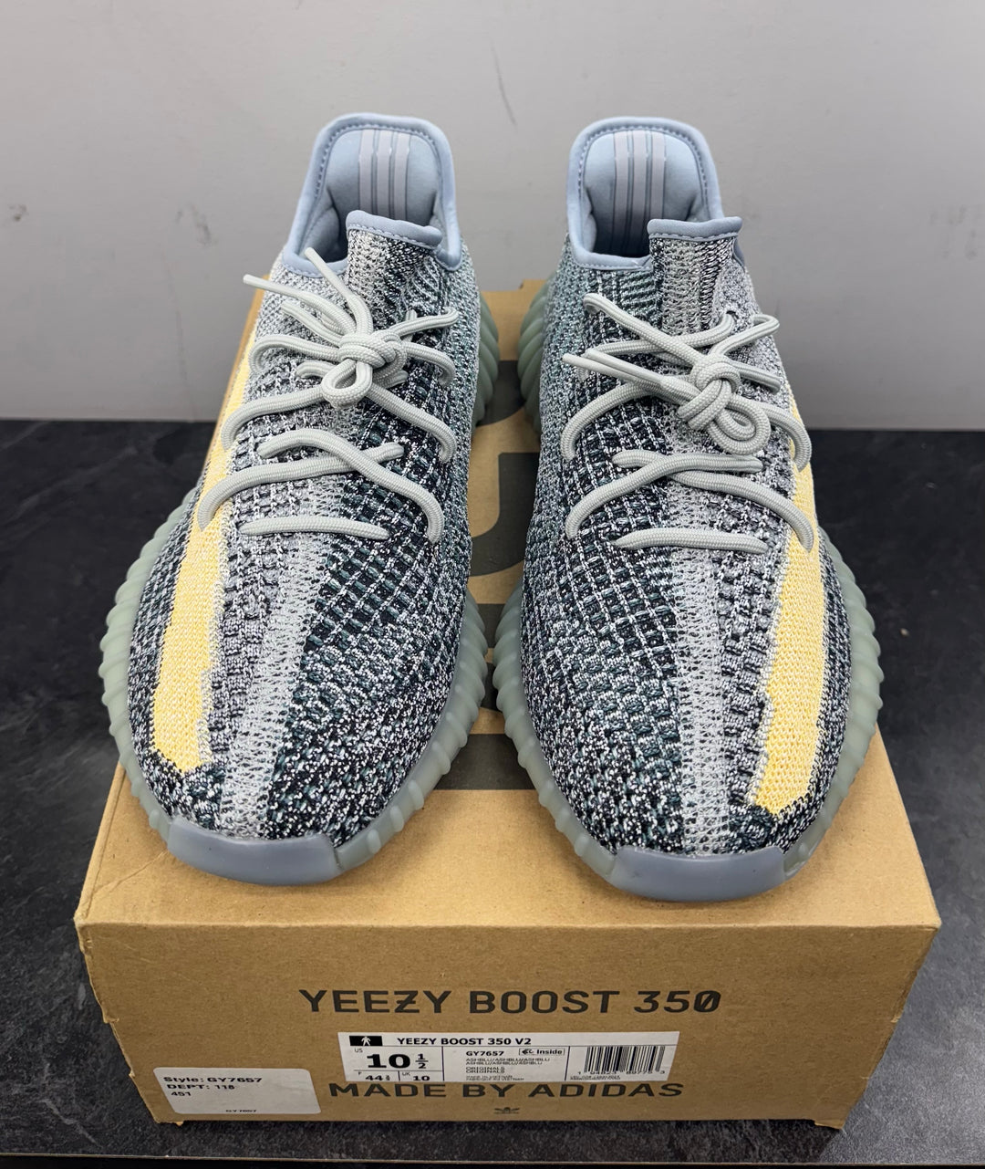adidas Yeezy Boost 350 V2 Ash Blue USED