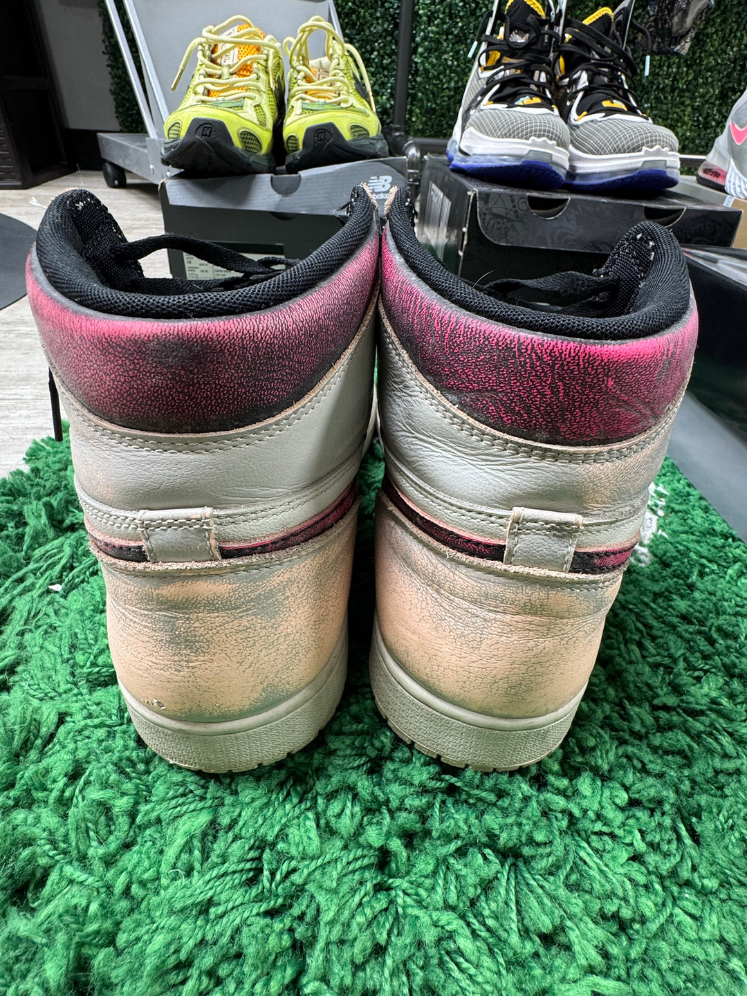 Jordan 1 Retro High OG Defiant SB NYC to Paris USED