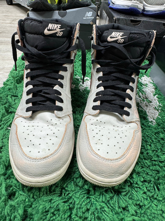 Jordan 1 Retro High OG Defiant SB NYC to Paris USED