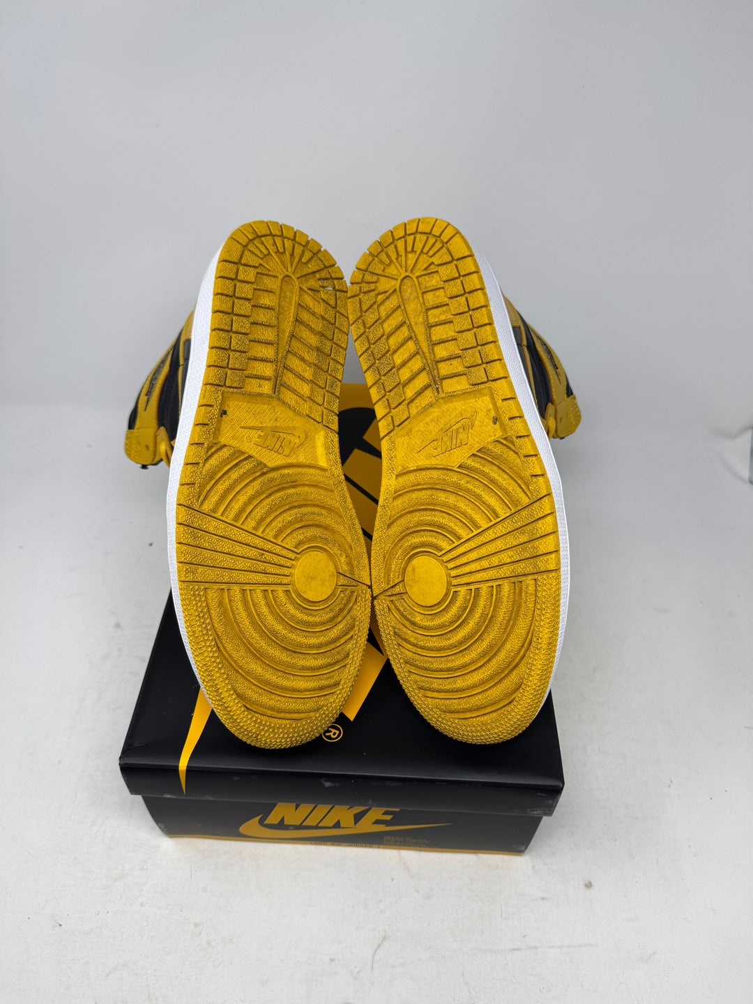 Jordan 1 Retro High Pollen USED