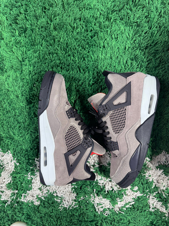 Jordan 4 Retro Taupe Haze USED