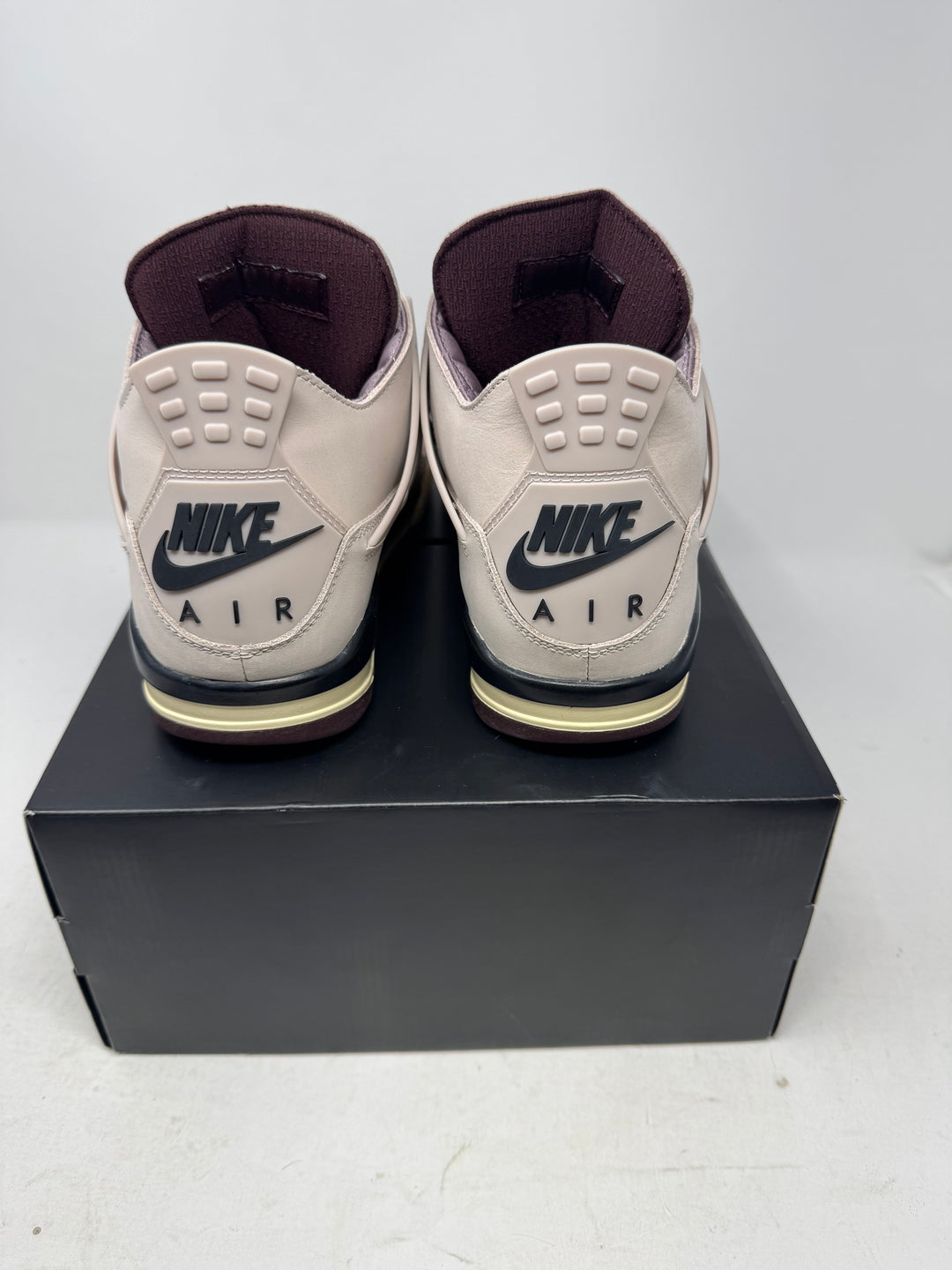 Jordan 4 Retro OG SP A Ma Maniére While You Were Sleeping (Women's) USED