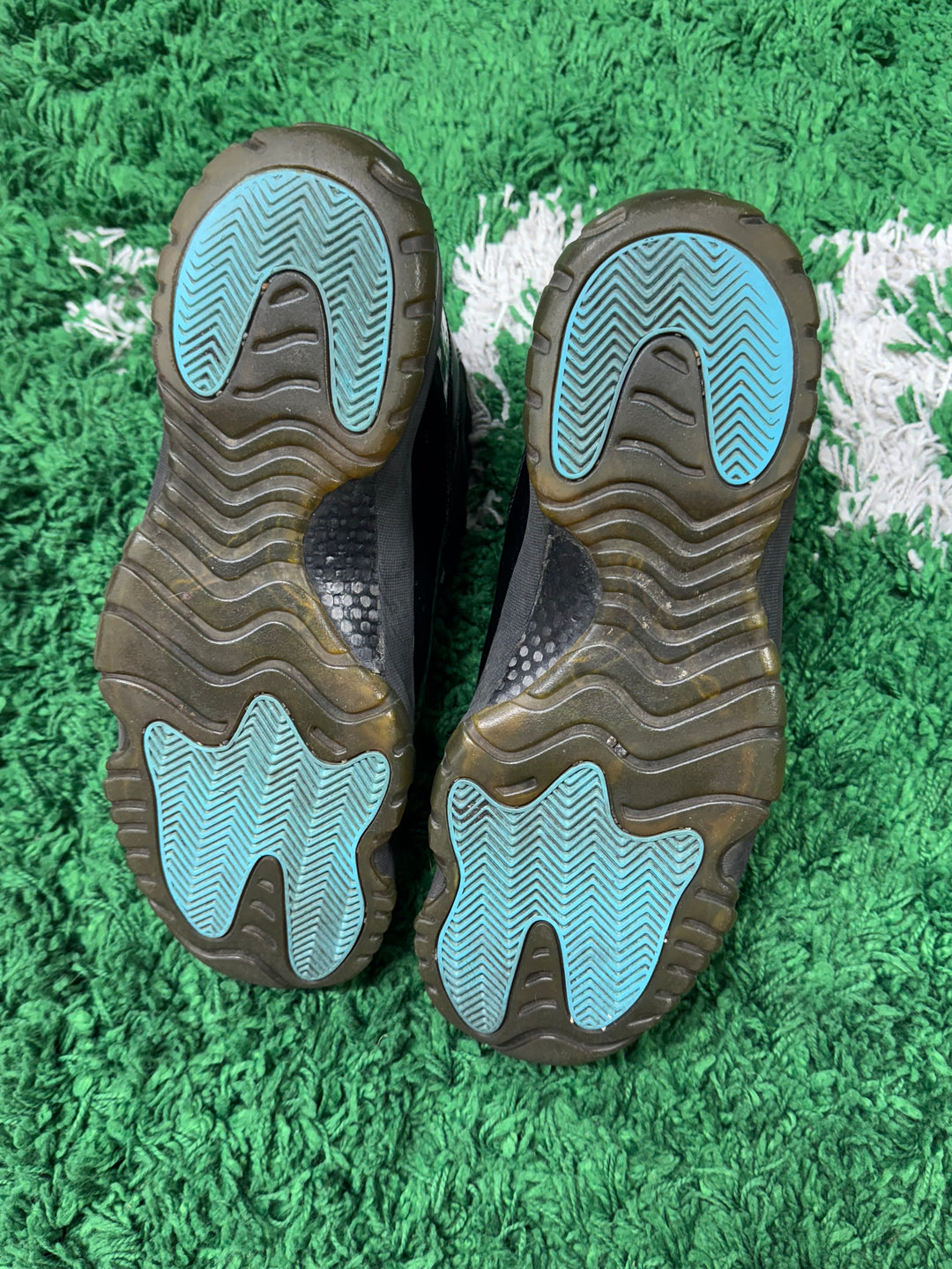 Jordan 11 Retro Gamma Blue (2025) USED