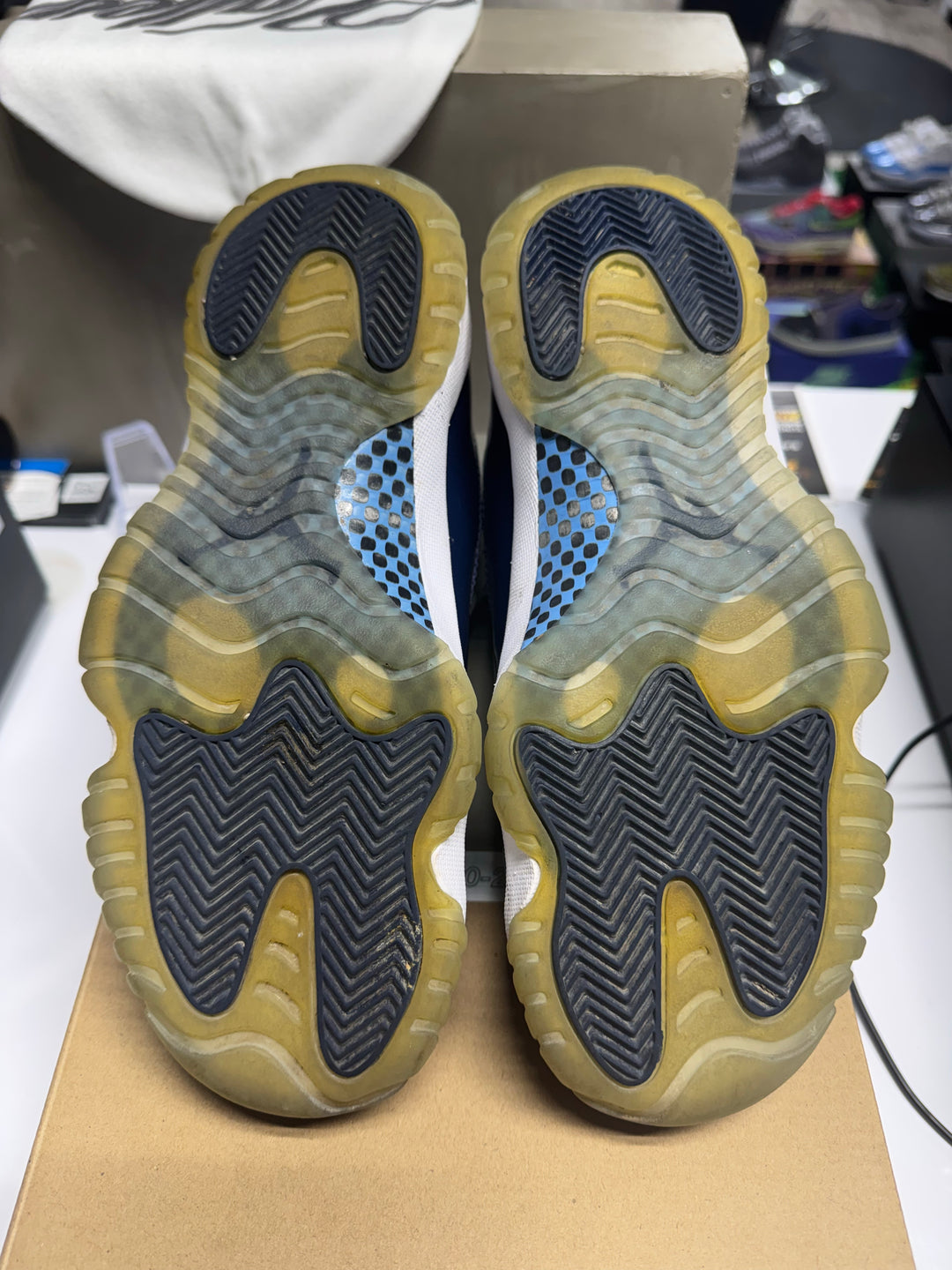 Jordan 11 Retro UNC Win Like 82 USED
