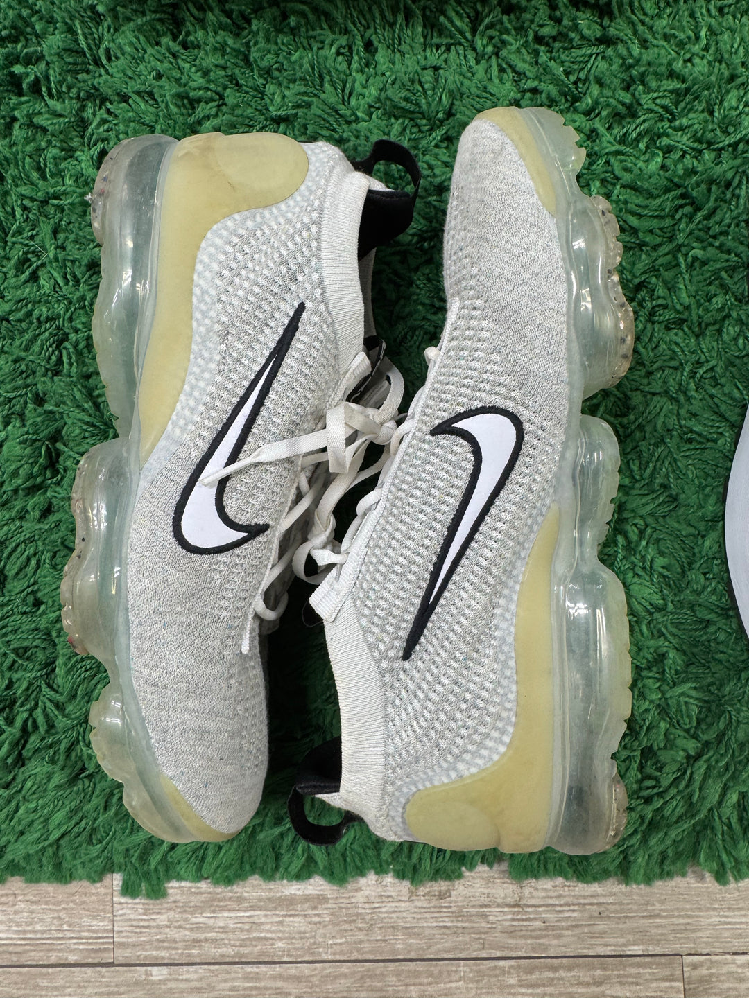 Nike Air VaporMax 2021 FK White Black Metallic Silver USED