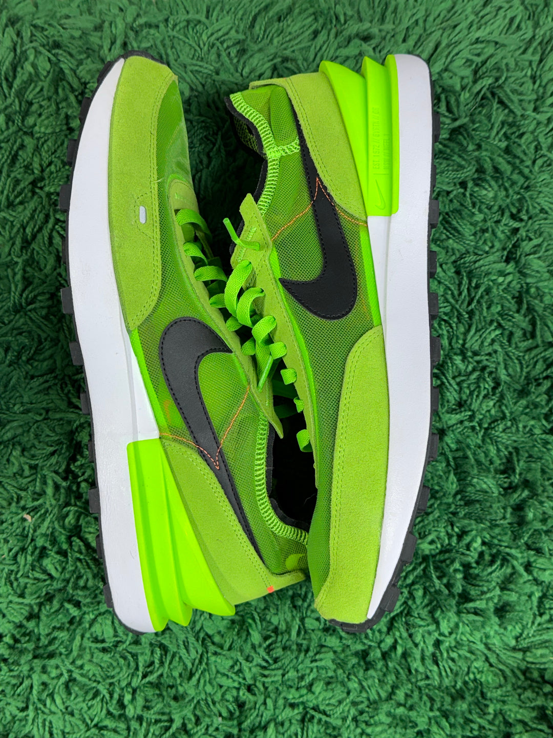Nike Waffle One Electric Green USED