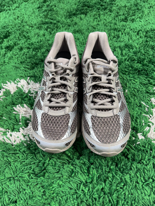ASICS Gel-Cumulus 16 Cocoa powder Pure Silver USED