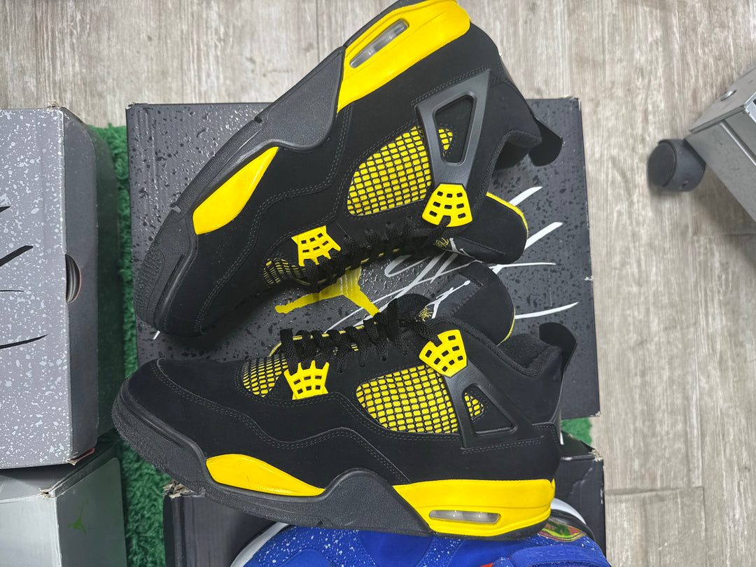 Jordan 4 Retro Thunder (2023) USED