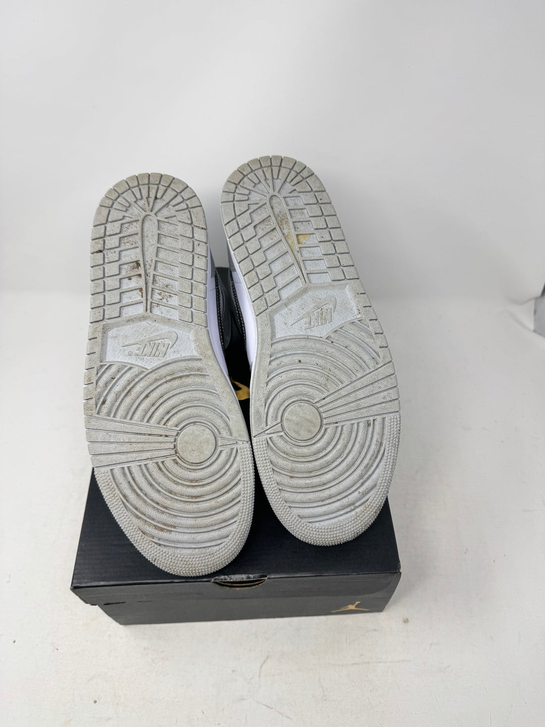 Jordan 1 Mid Light Smoke Grey Anthracite USED