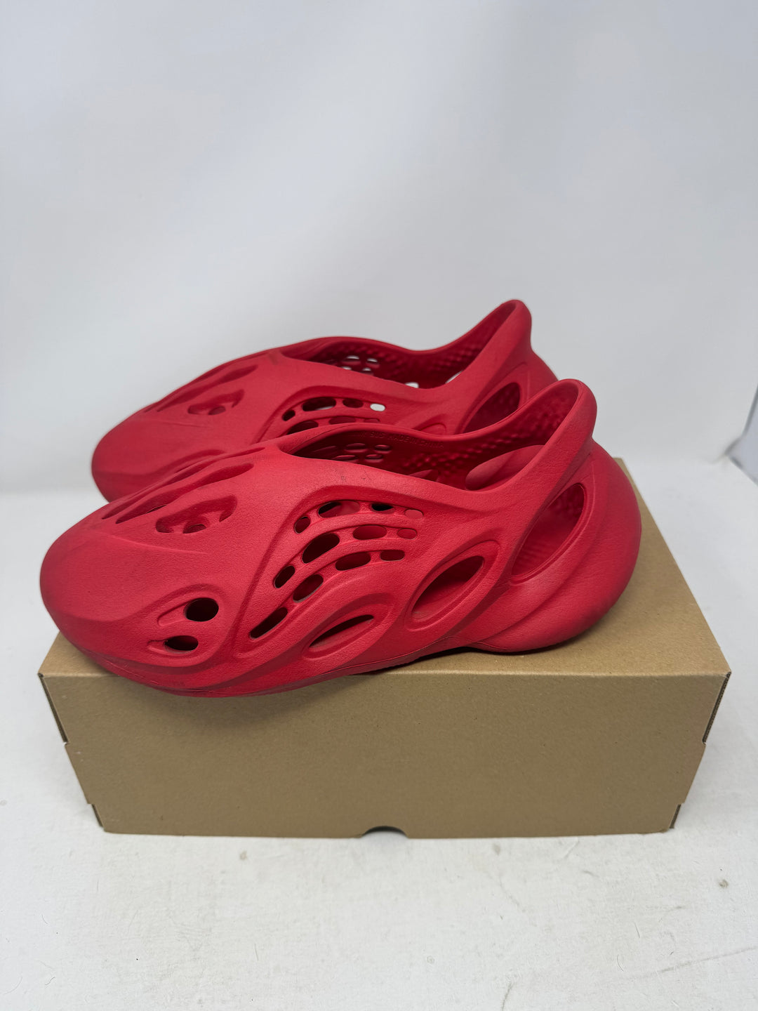 adidas Yeezy Foam RNNR Vermillion USED