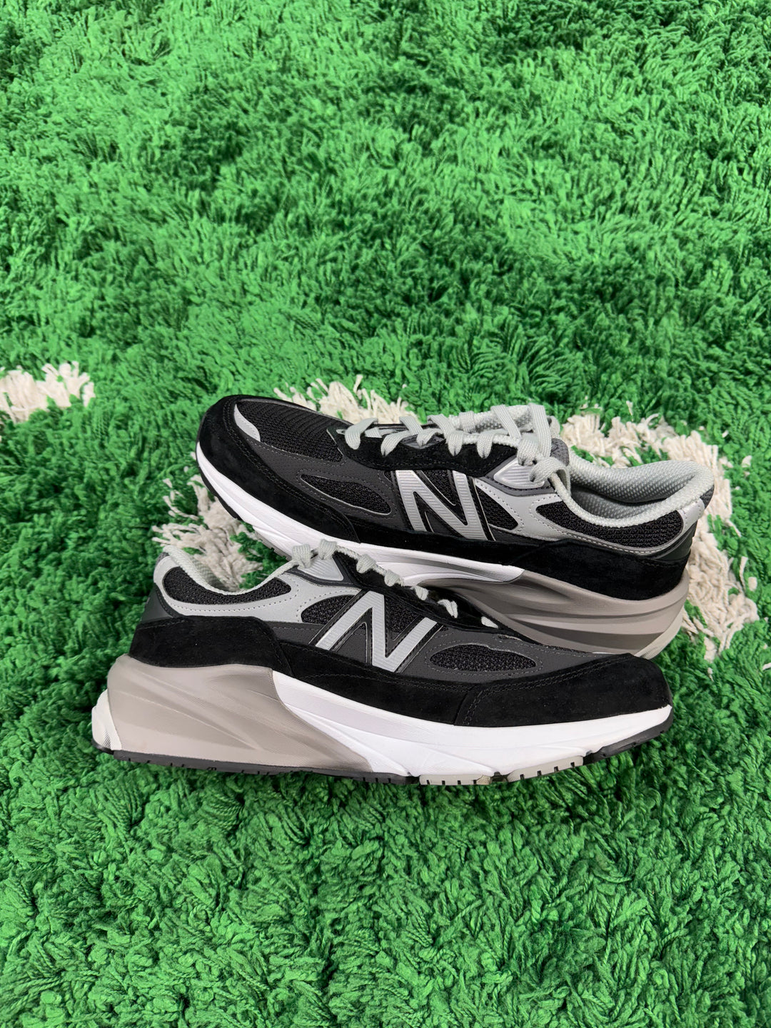 New Balance 990v6 MiUSA Black Grey White USED