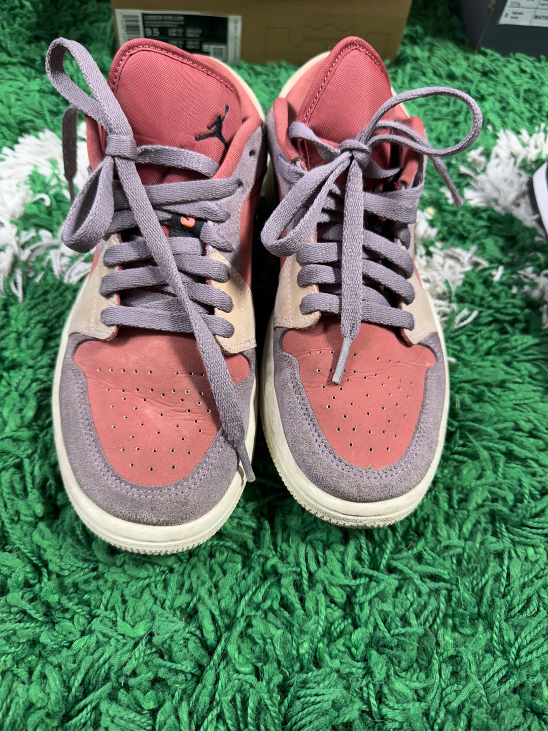 Jordan 1 Low Canyon Rust (Women's) USED