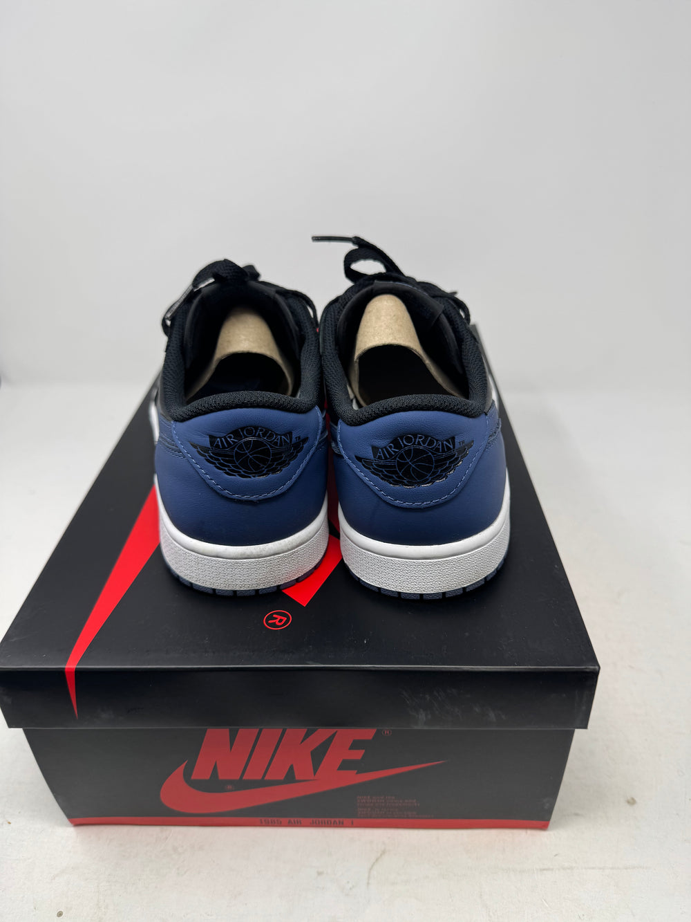Jordan 1 Retro Low OG Mystic Navy USED