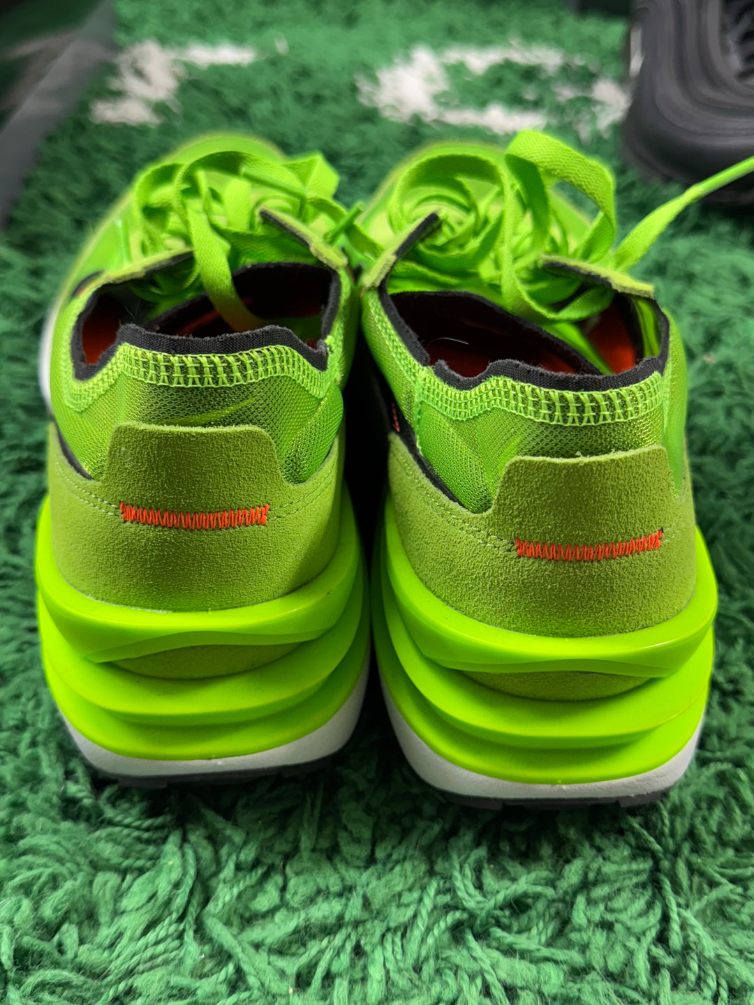 Nike Waffle One Electric Green USED