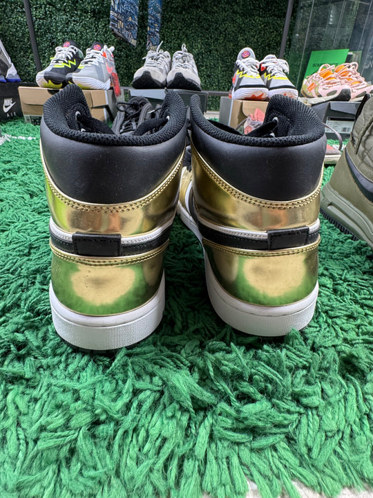 Jordan 1 Mid Metallic Gold Black White USED
