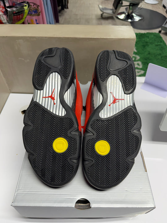 Jordan 14 Retro Ferrari (2025) USED