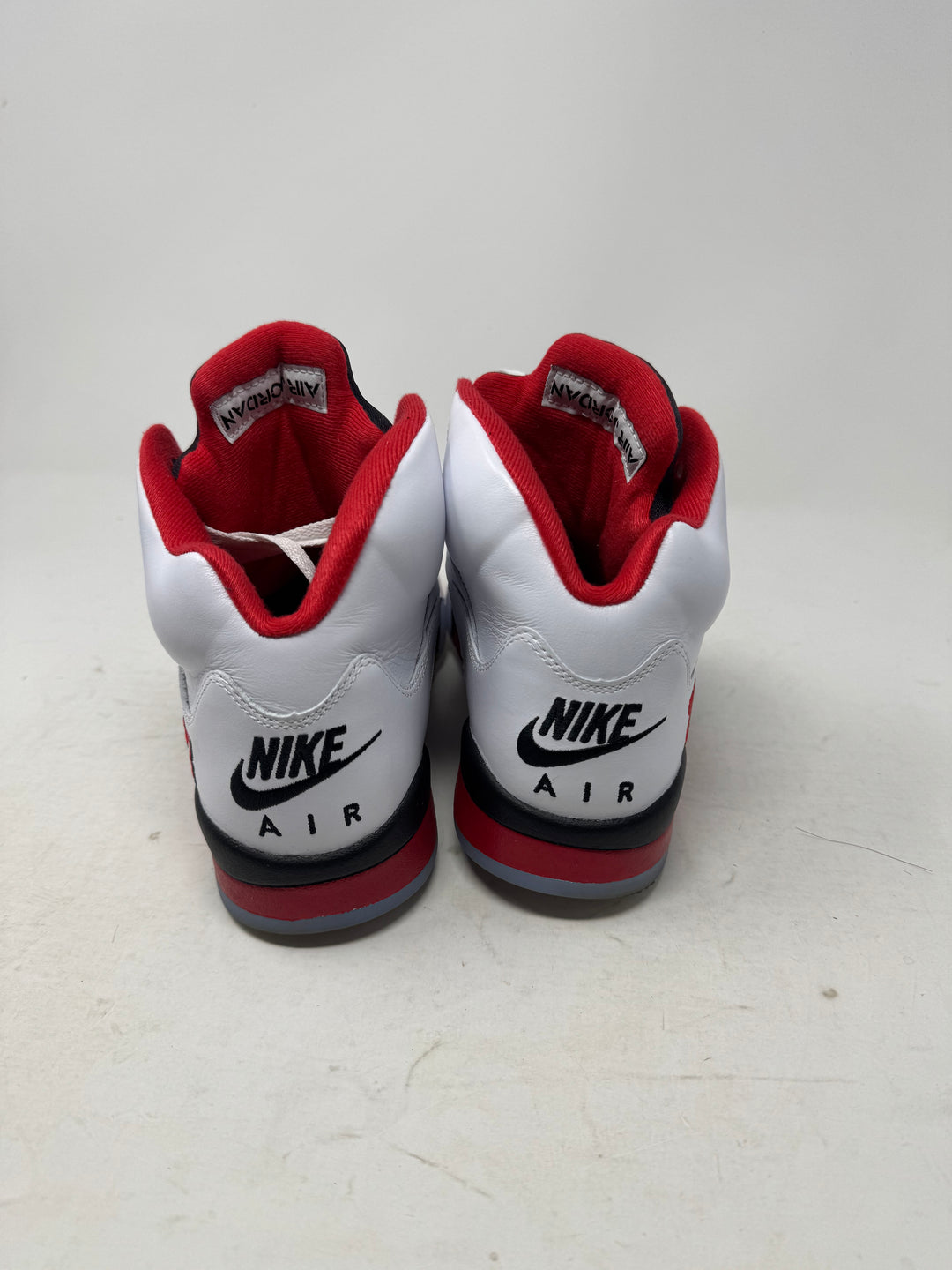 Jordan 5 Retro Fire Red Black Tongue (2025) USED