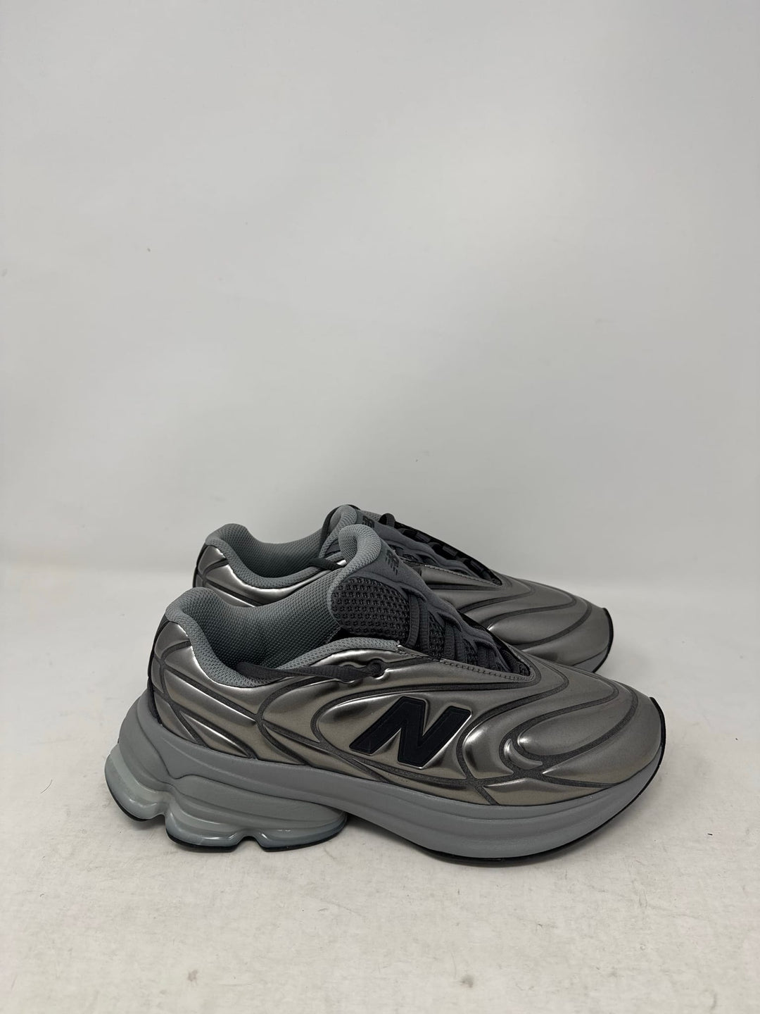 New Balance 5030 Metallic Silver Grey USED