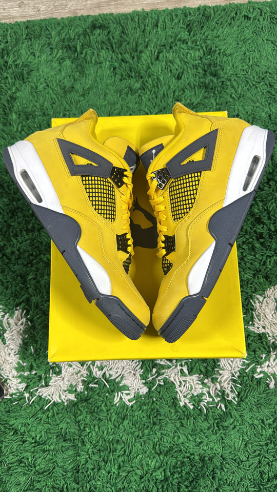 Jordan 4 Retro Lightning (2021) USED