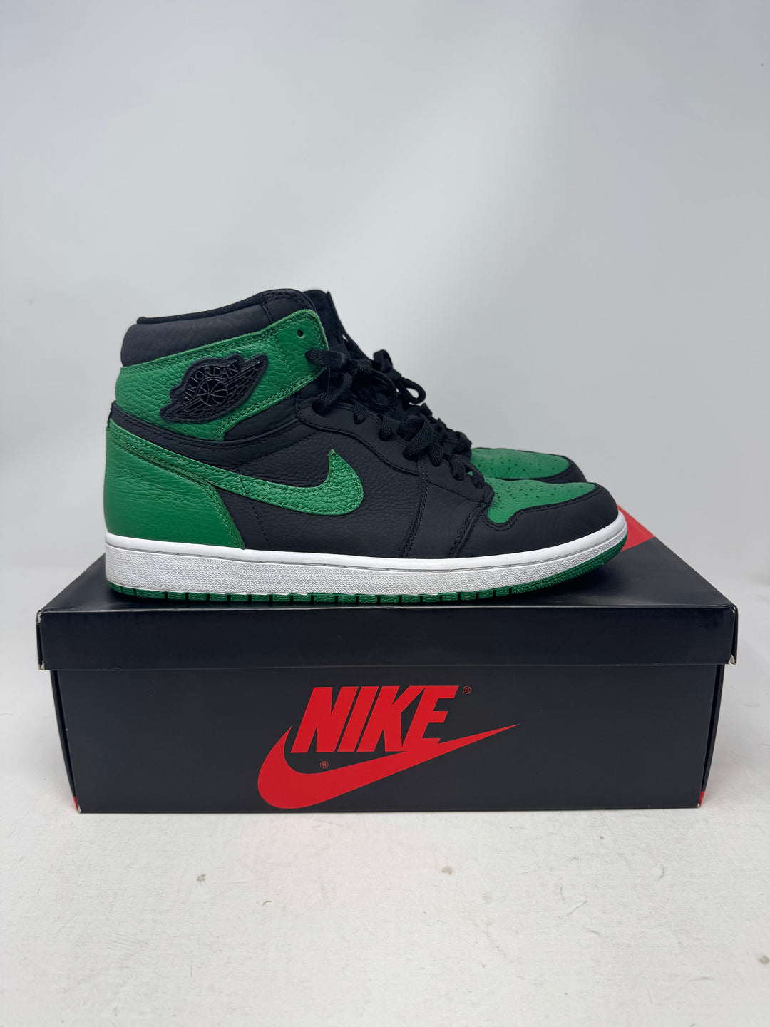 Jordan 1 Retro High Pine Green Black USED