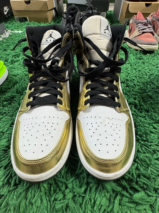 Jordan 1 Mid Metallic Gold Black White USED