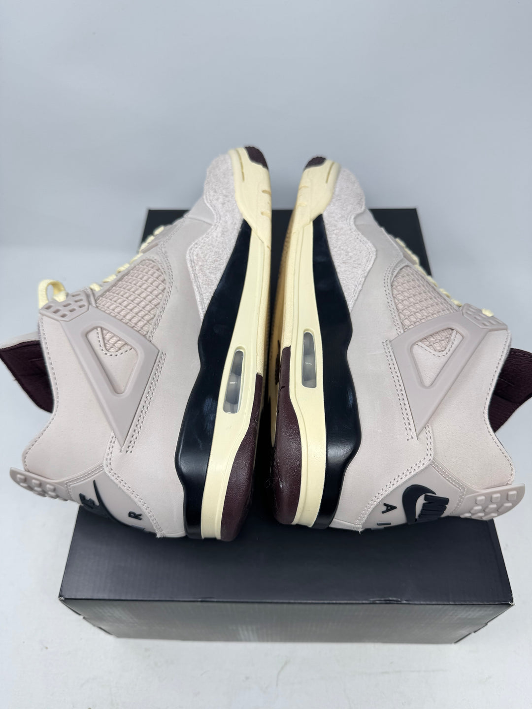 Jordan 4 Retro OG SP A Ma Maniére While You Were Sleeping (Women's) USED