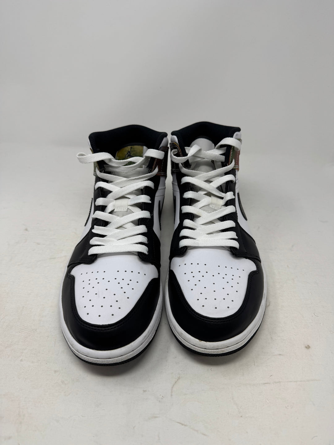 Jordan 1 Mid Heat Reactive USED