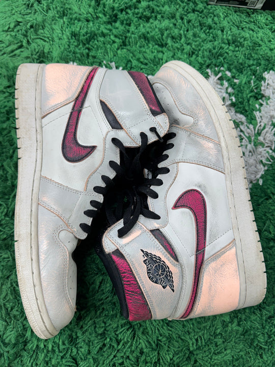 Jordan 1 Retro High OG Defiant SB NYC to Paris USED