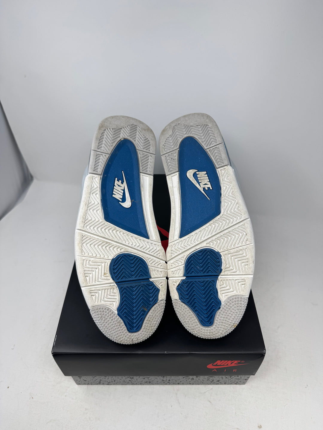 Jordan 4 Retro Military Blue (2024)