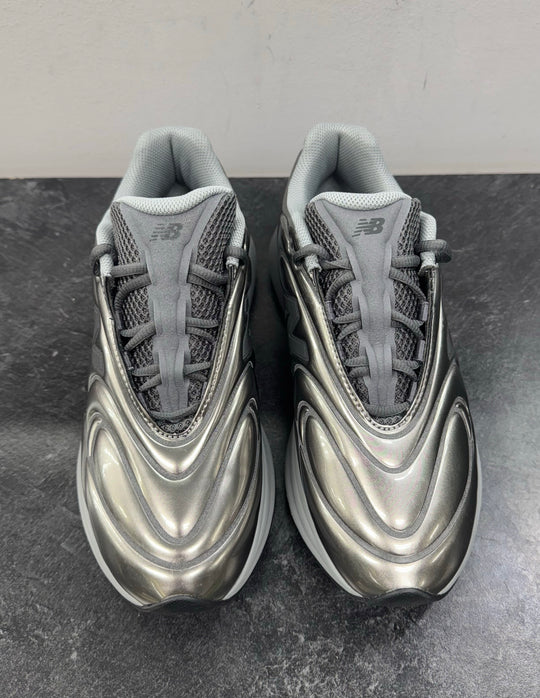 New Balance 5030 Metallic Silver Grey USED