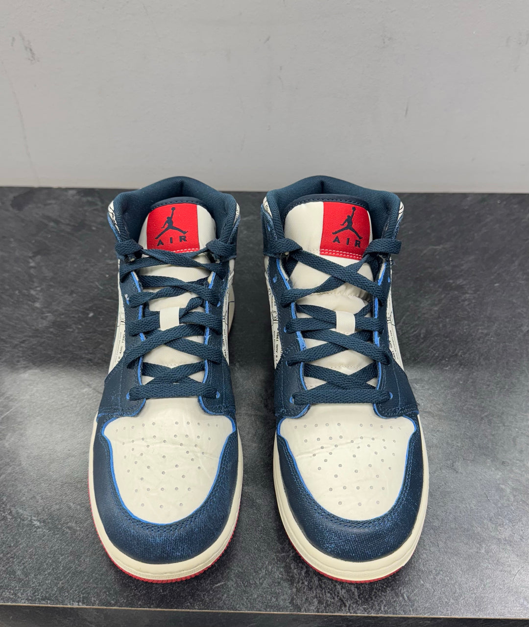 Jordan 1 Mid SE Take Flight Gold Swoosh (GS) USED